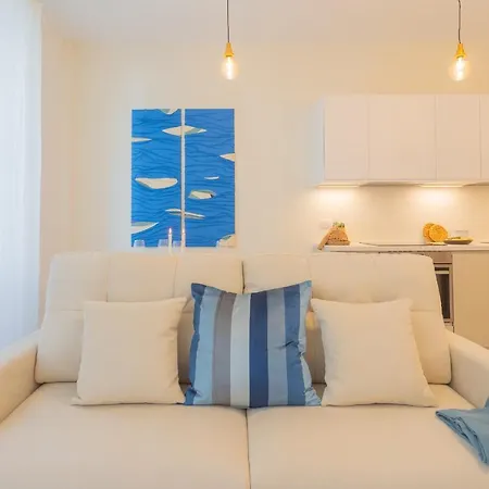 Enchanted - 2 By Rent 아파트