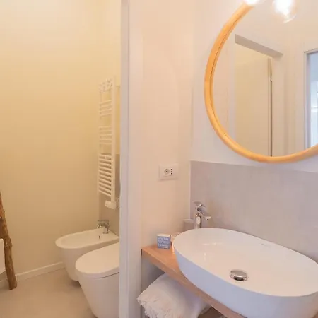 Enchanted - 2 By Rent 아파트 코모