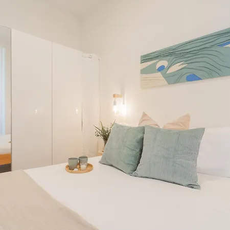 Apartment Enchanted - 2 By Rent