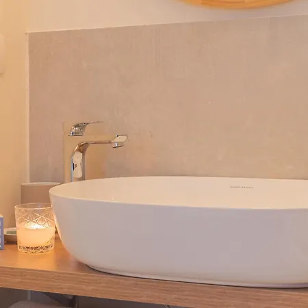 Enchanted - 2 By Rent * Como